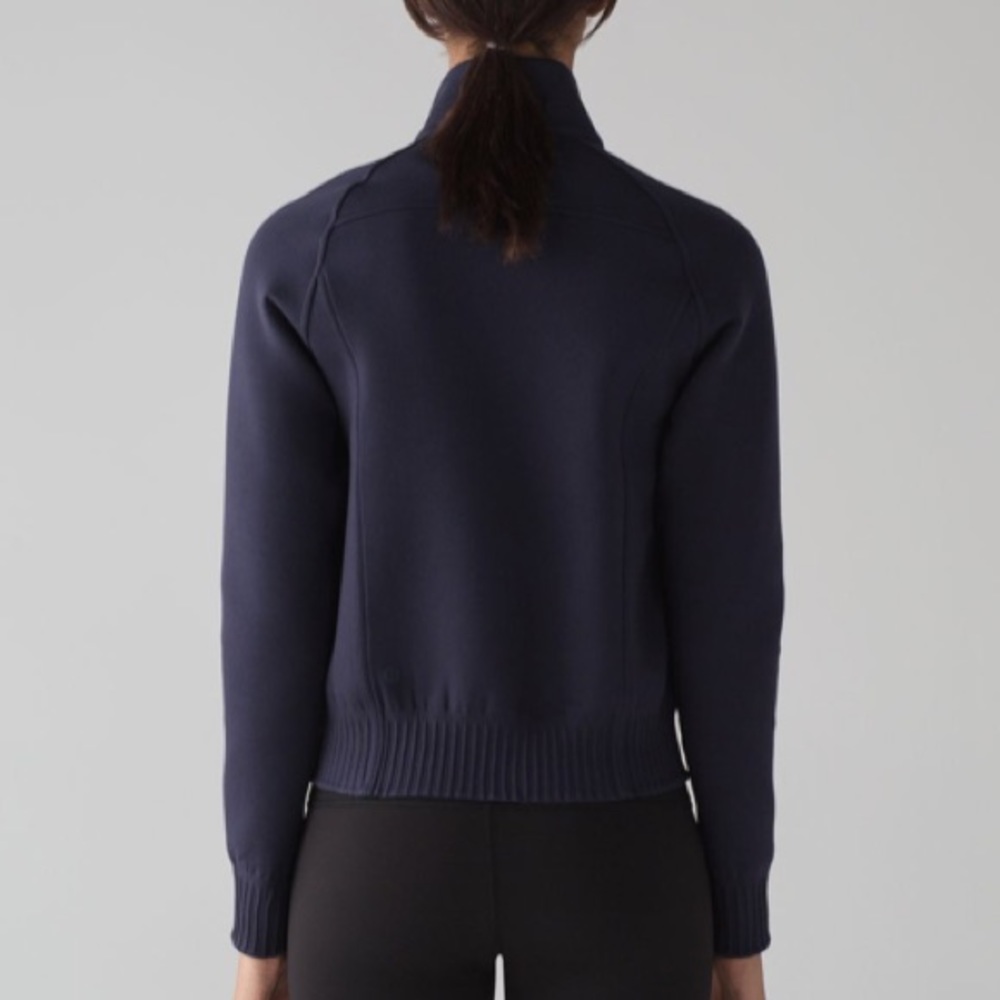 LULULEMON NTS BOMBER JACKET IN MIDNIGHT NAVY- SIZE 8- LIKE NEW 🏃‍♀️ - Picture 5 of 10